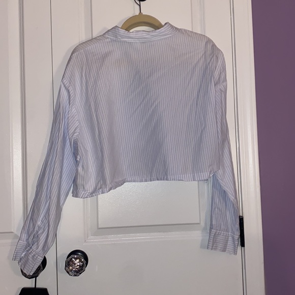 Cropped button up - Picture 2 of 2